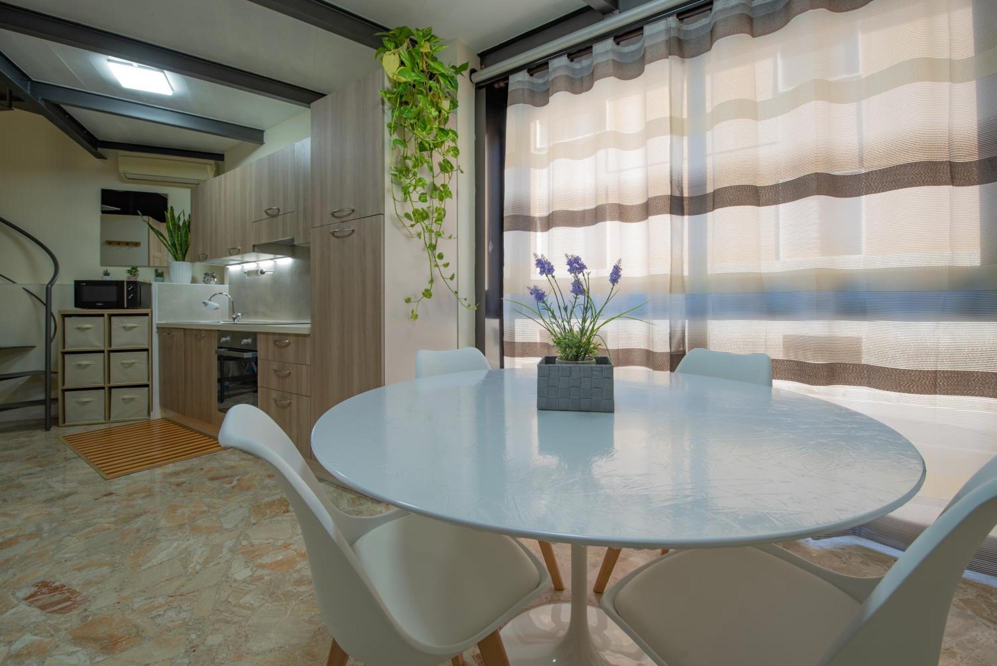Loft32Pavia, Moderno Appartamento Di 60Mq In Zona Stazione ภายนอก รูปภาพ